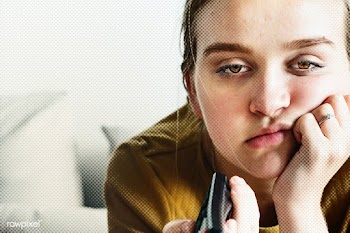 Young woman getting bored at home during coronavirus quarantine | Free  photo - 2307109