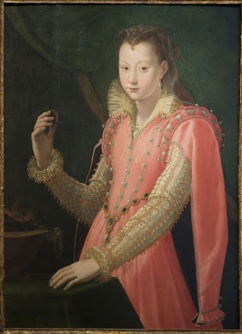 Young woman portrayed as Portia | Free Photo - rawpixel